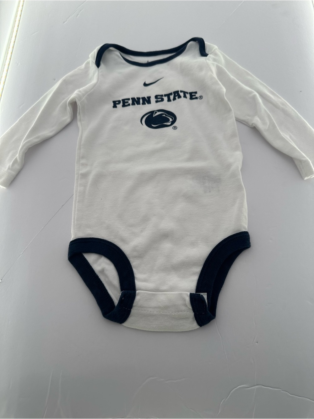 Nike White & Navy Penn State Infant One-Piece Bodysuit Size 6/9M